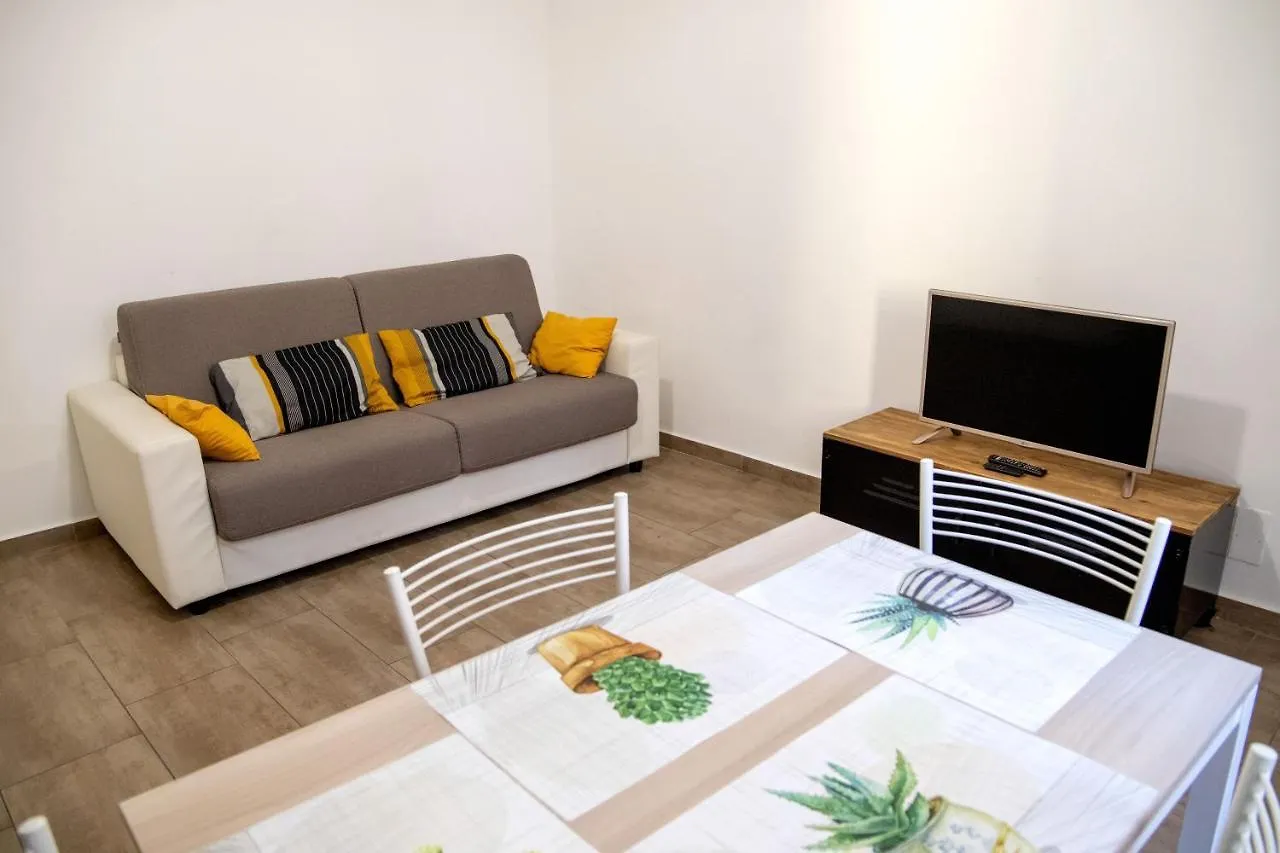 Sannio Deluxe Apartment - San Giovanni Rzym 0*,